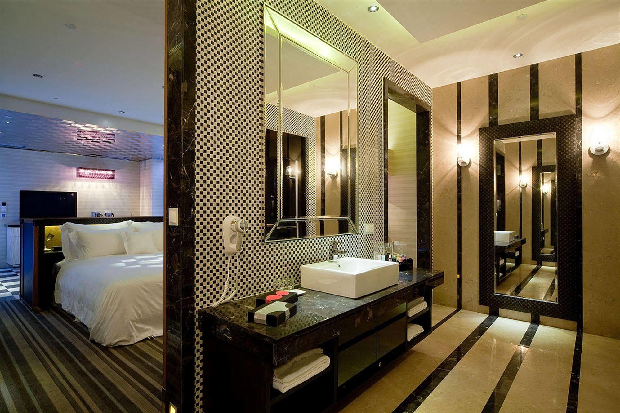 Wego Boutique Dazhi Motel Taipei Exterior photo